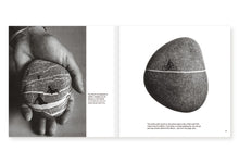 Carregar imagem no visualizador da galeria, From afar it was an island